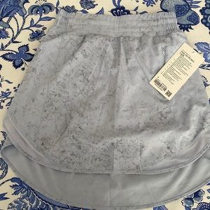 NWT Lululemon Hotty Hot HR Skirt size 4 (XS)